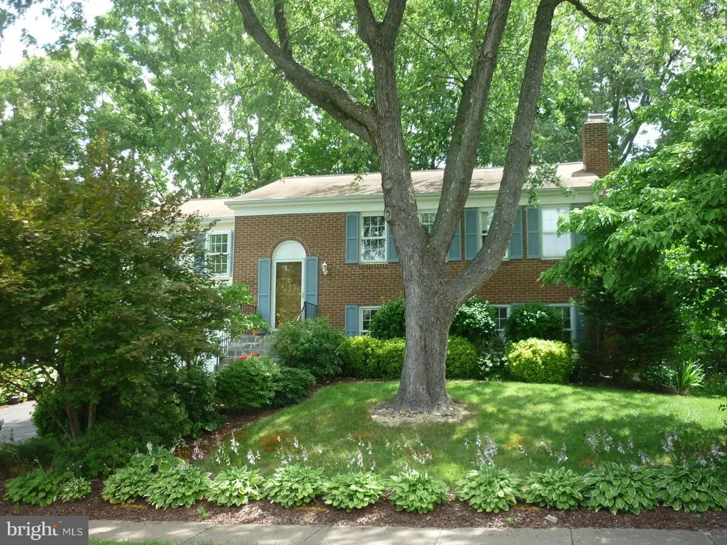 6319 Rockwell Road, Burke, VA 22015