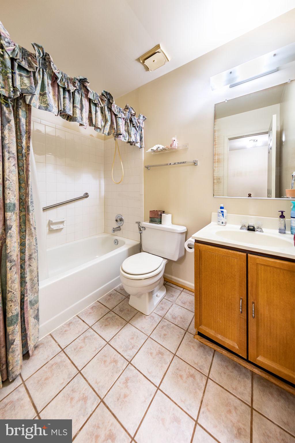 PINECREST - Residential Lease