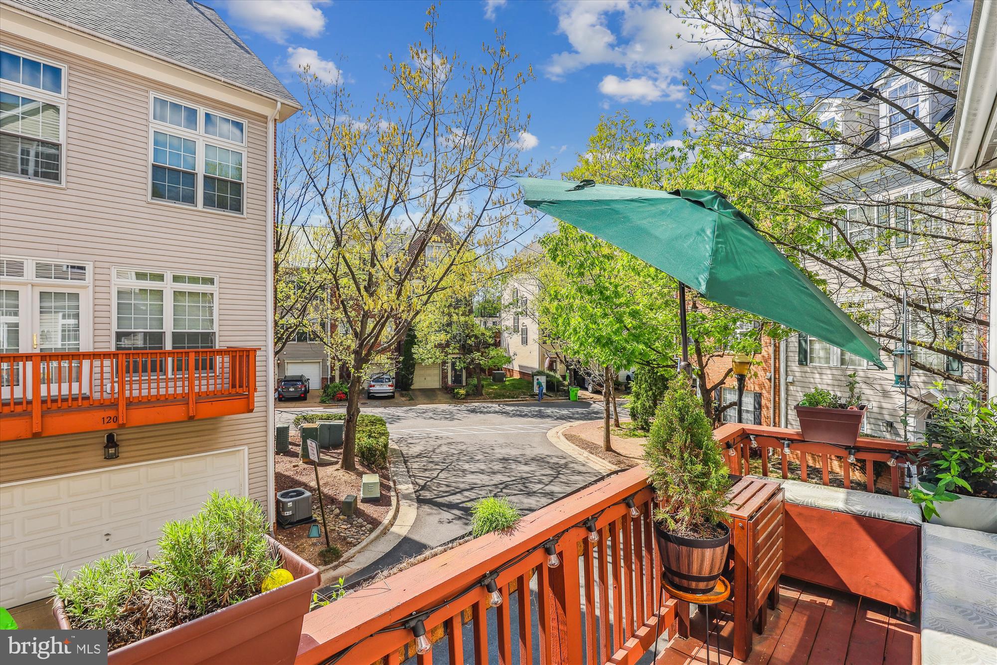 CAMERON STATION - Residential