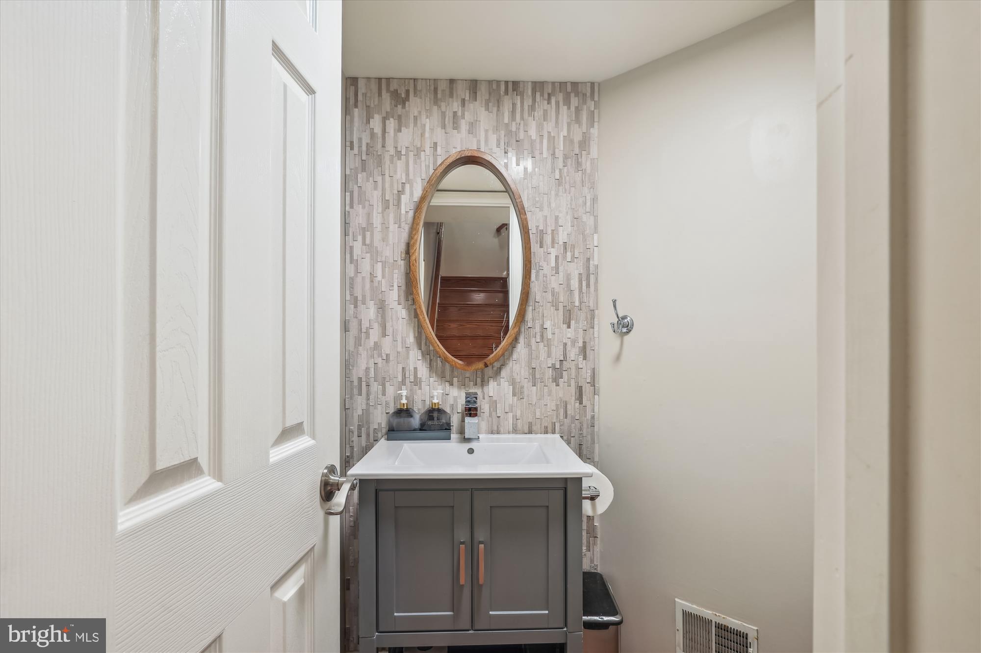 CAMERON STATION - Residential