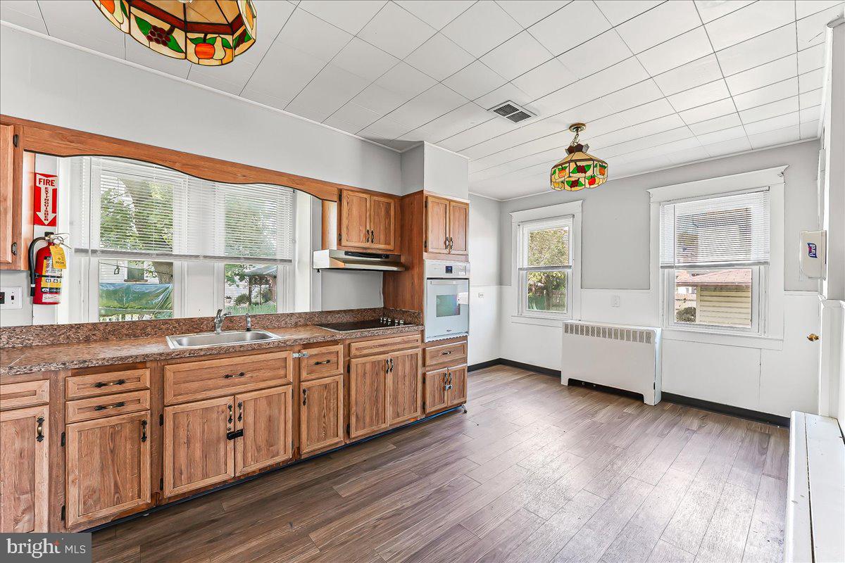 LAWNDALE - Residential