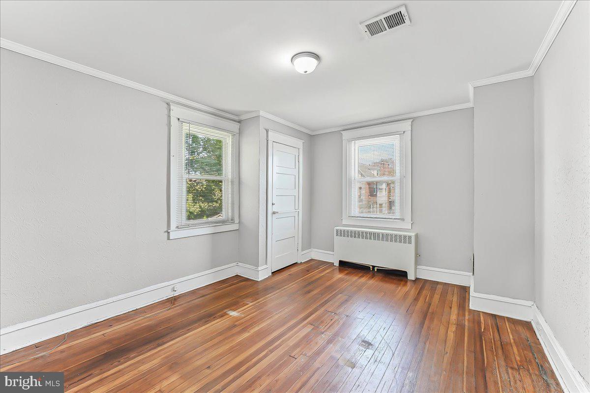 LAWNDALE - Residential