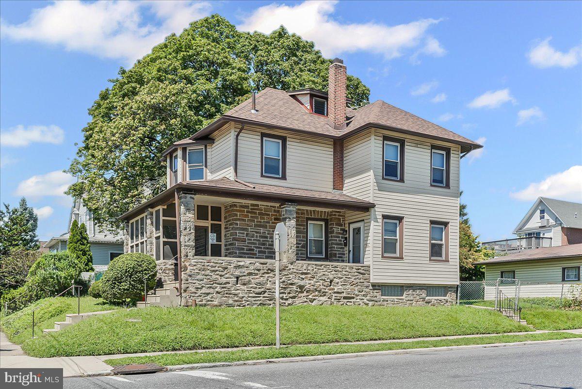 LAWNDALE - Residential