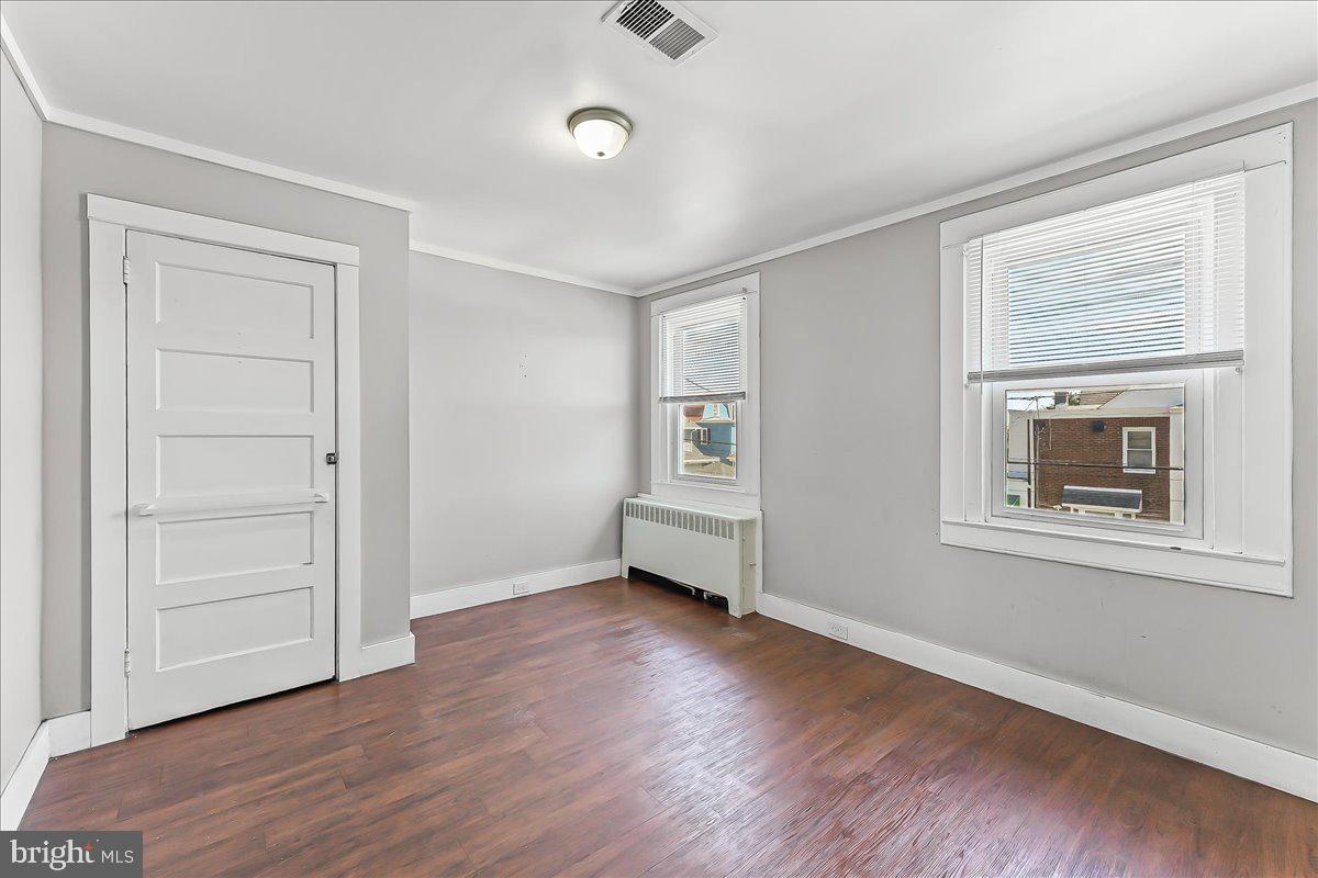 LAWNDALE - Residential