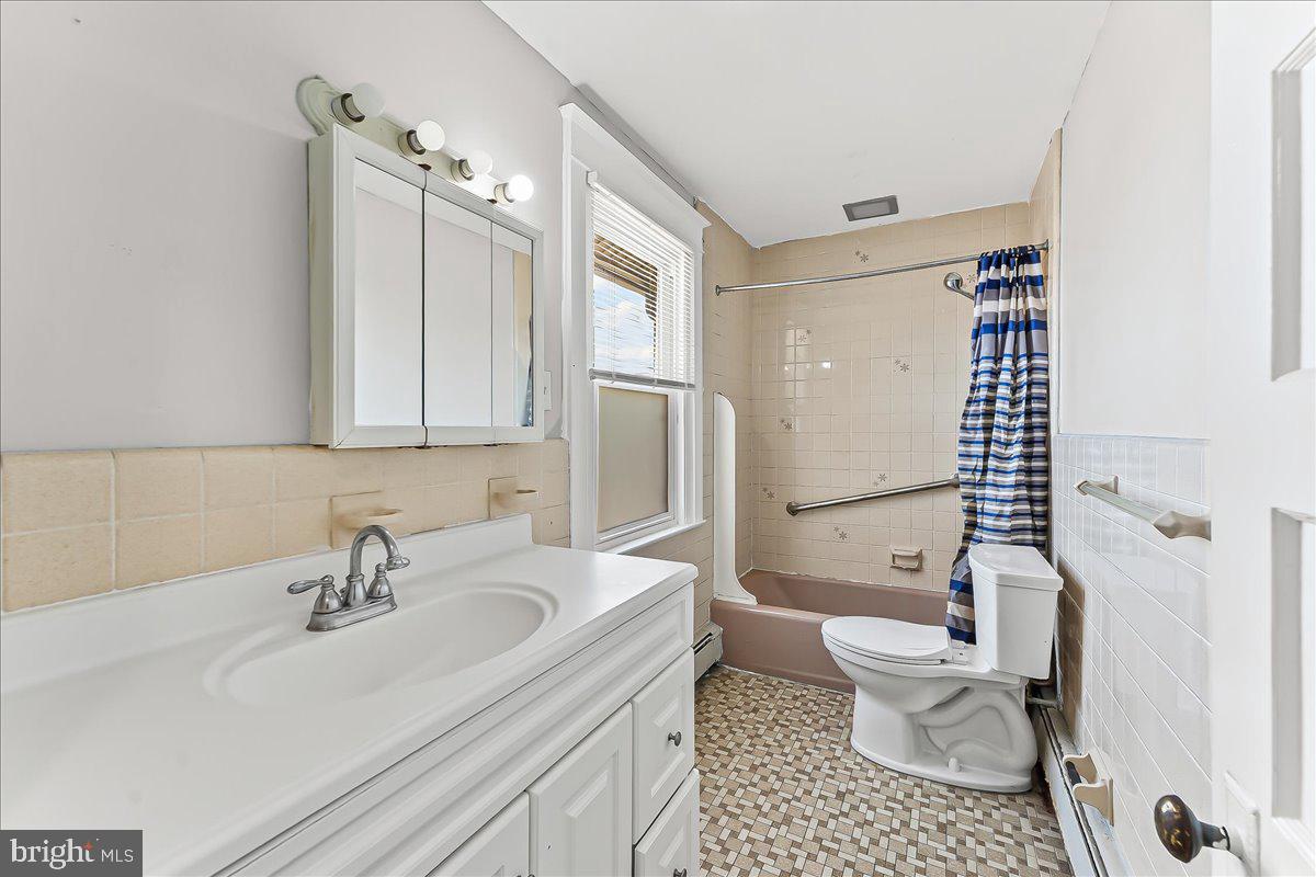 LAWNDALE - Residential