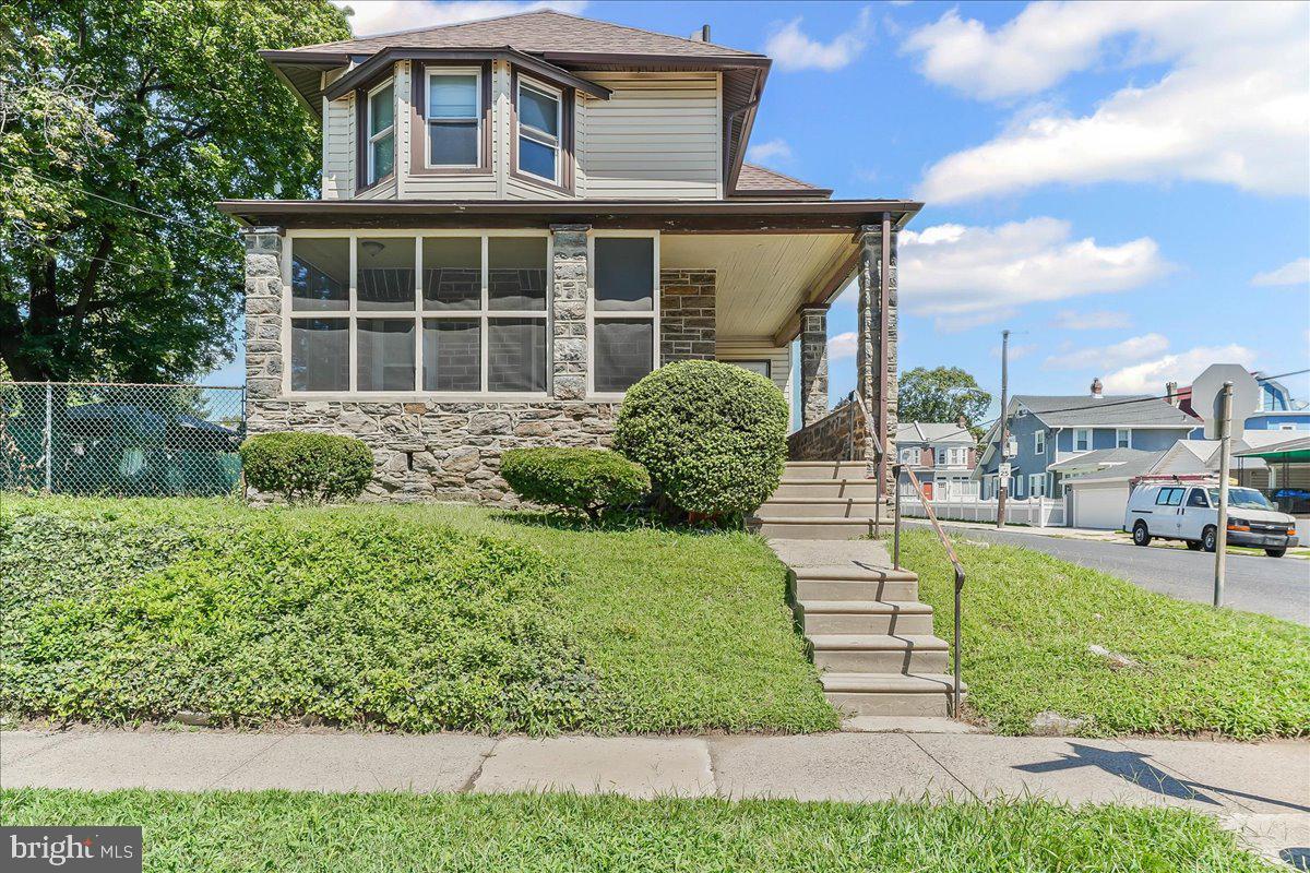 LAWNDALE - Residential