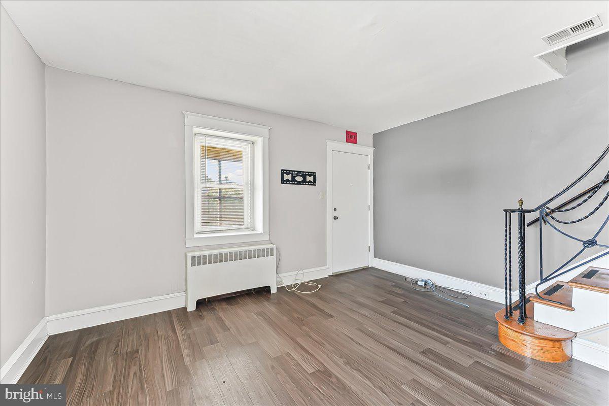 LAWNDALE - Residential