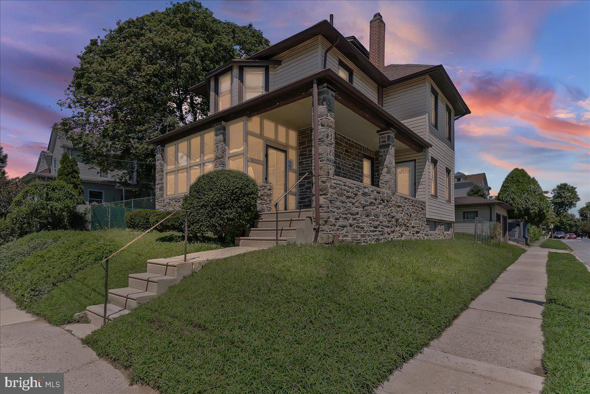 LAWNDALE - Residential