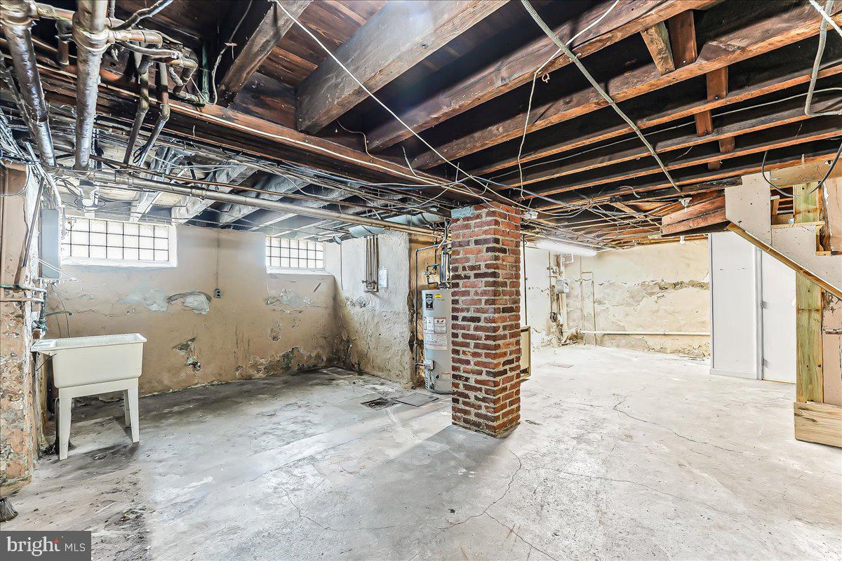 LAWNDALE - Residential