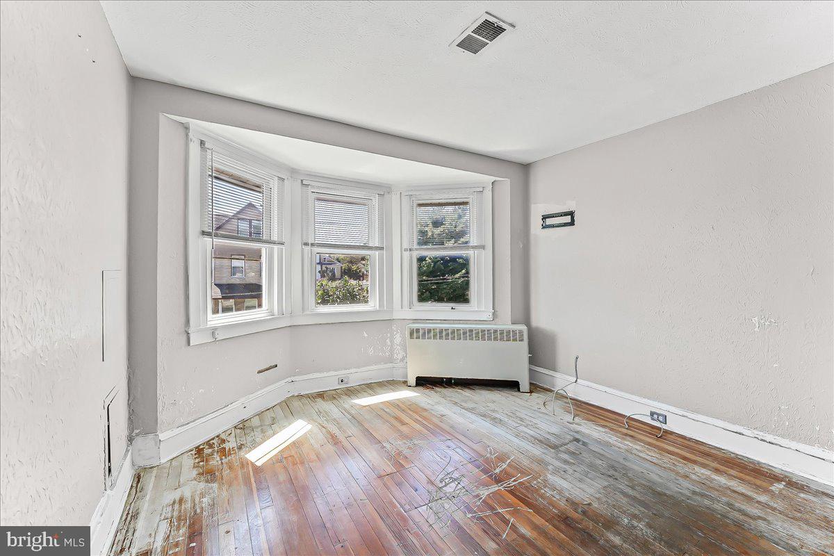 LAWNDALE - Residential