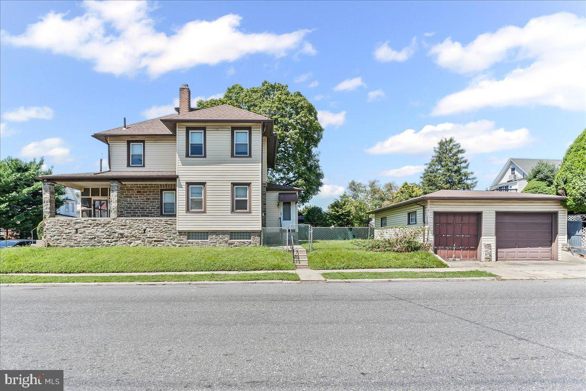 LAWNDALE - Residential