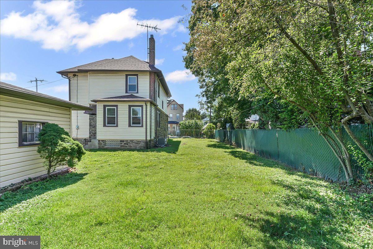 LAWNDALE - Residential