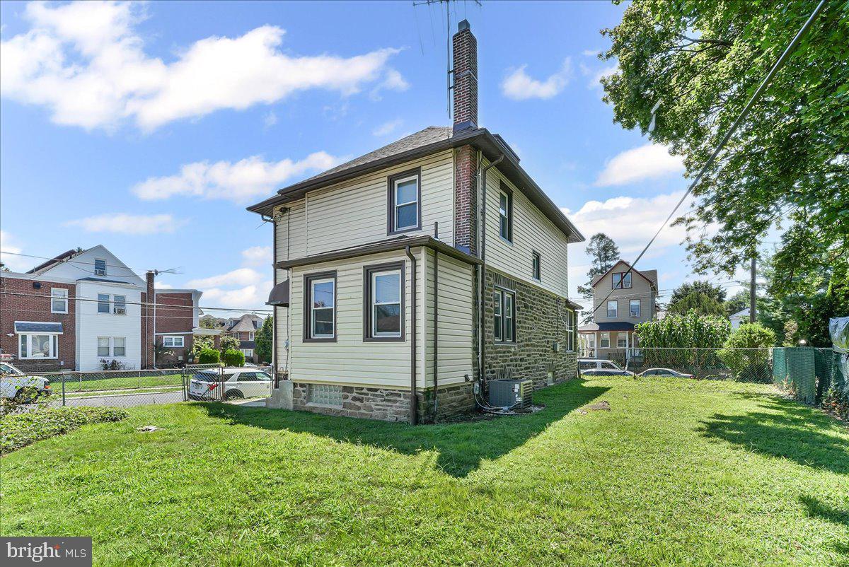 LAWNDALE - Residential