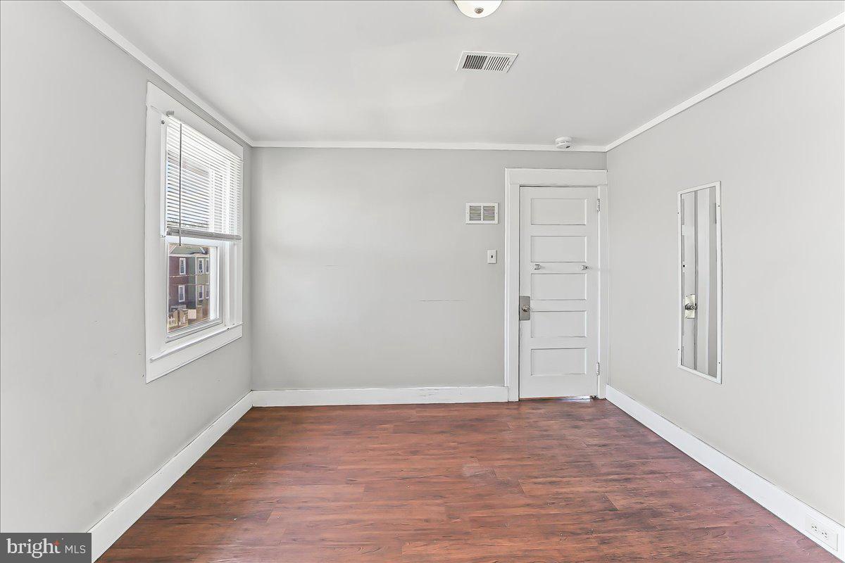 LAWNDALE - Residential