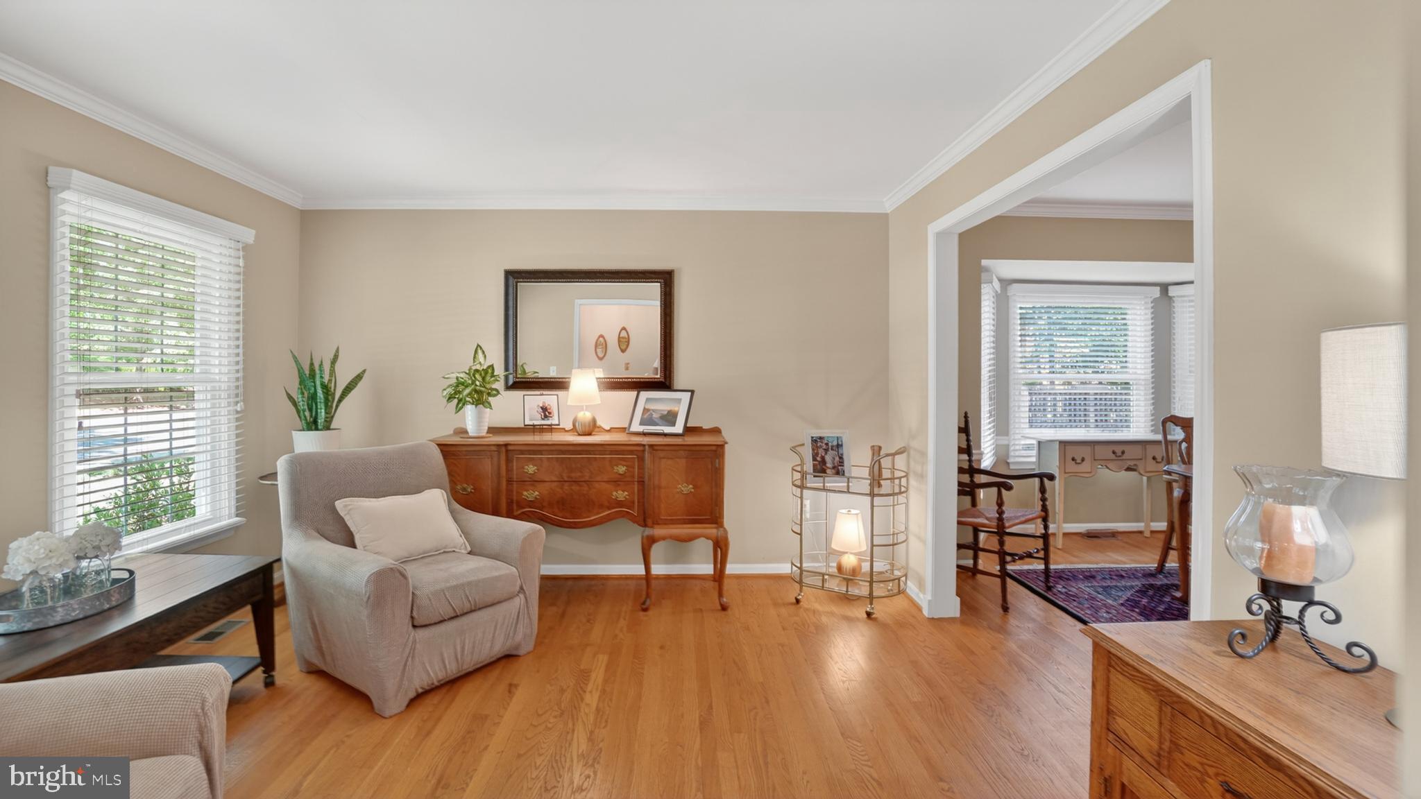 CHARING CROSS - Residential