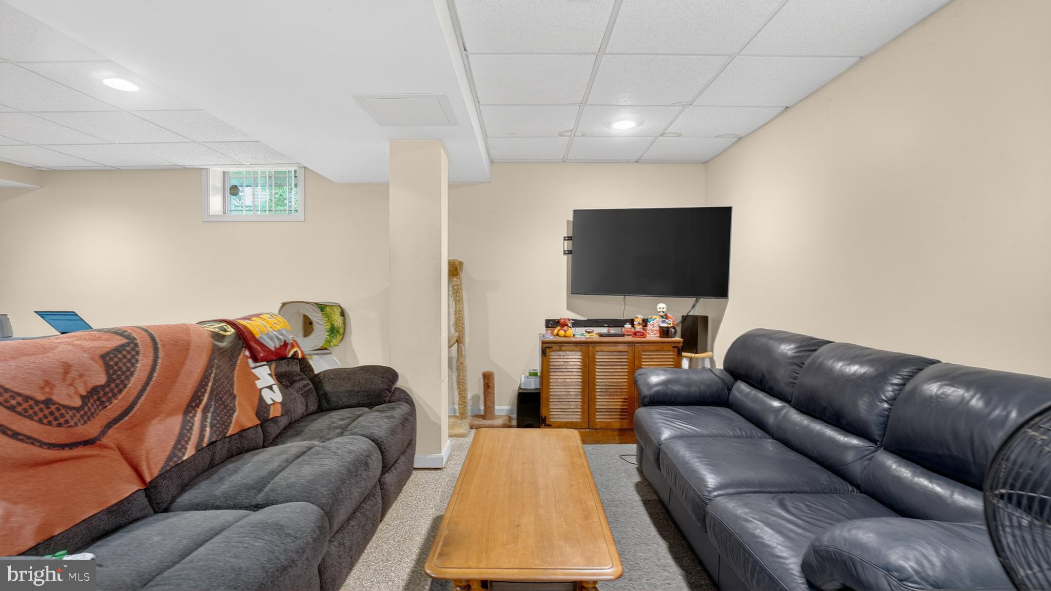CHARING CROSS - Residential