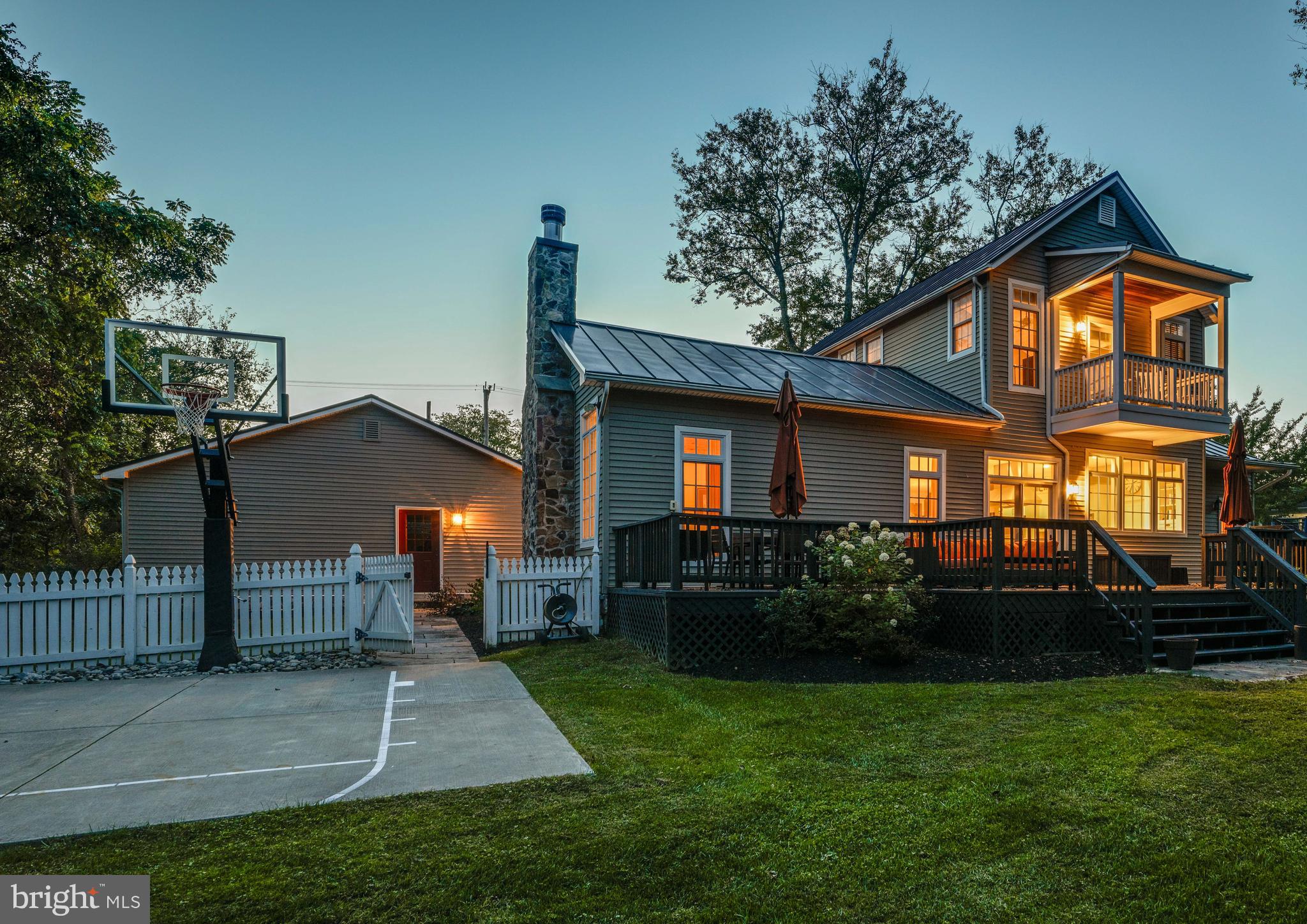 COACHMANS FIELD - Residential