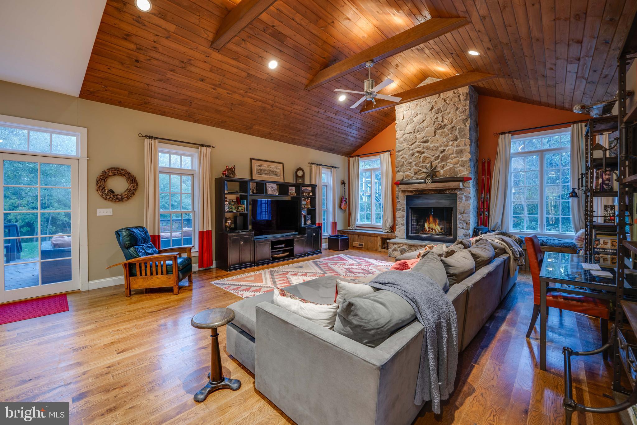 COACHMANS FIELD - Residential