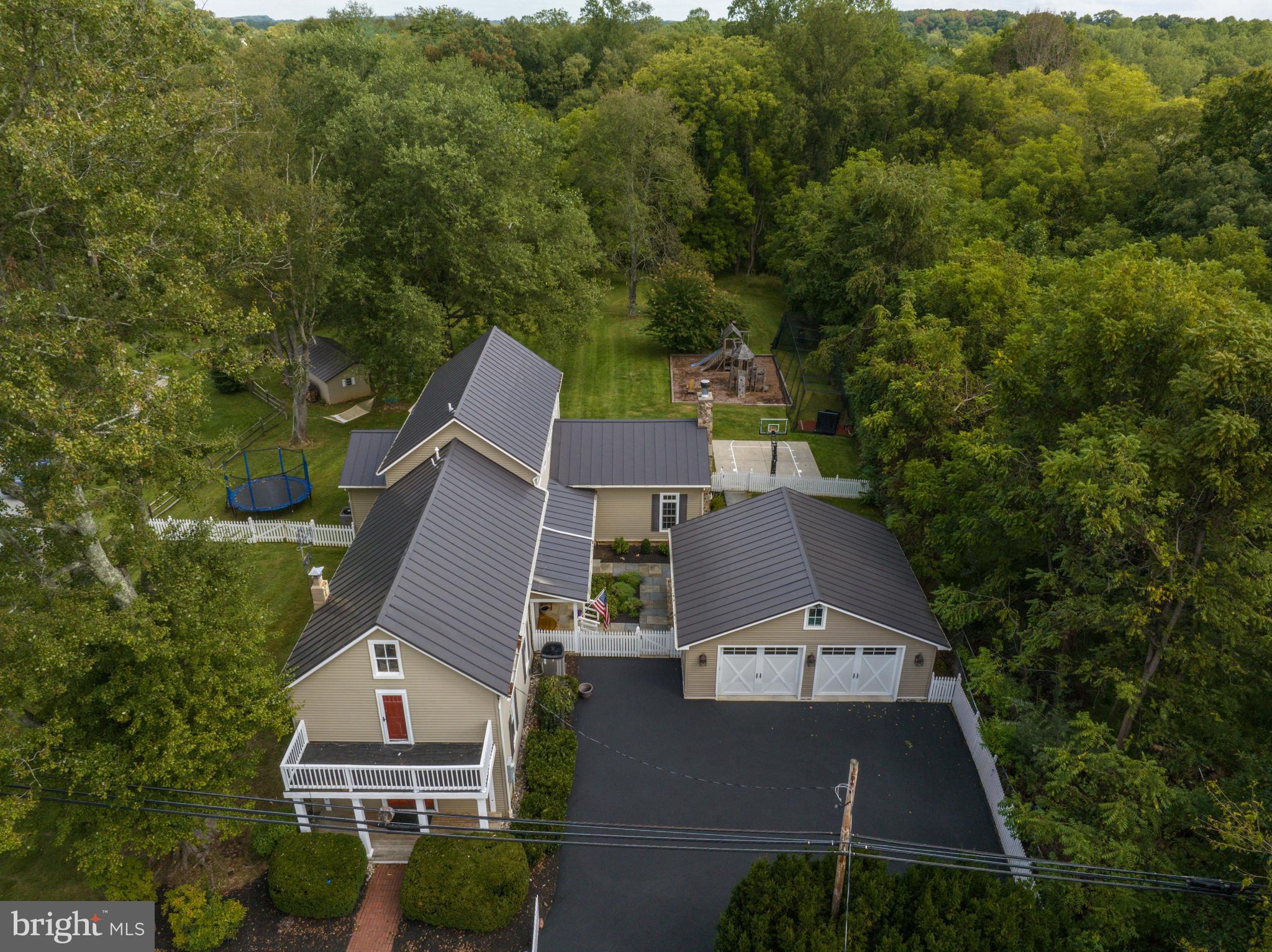 COACHMANS FIELD - Residential