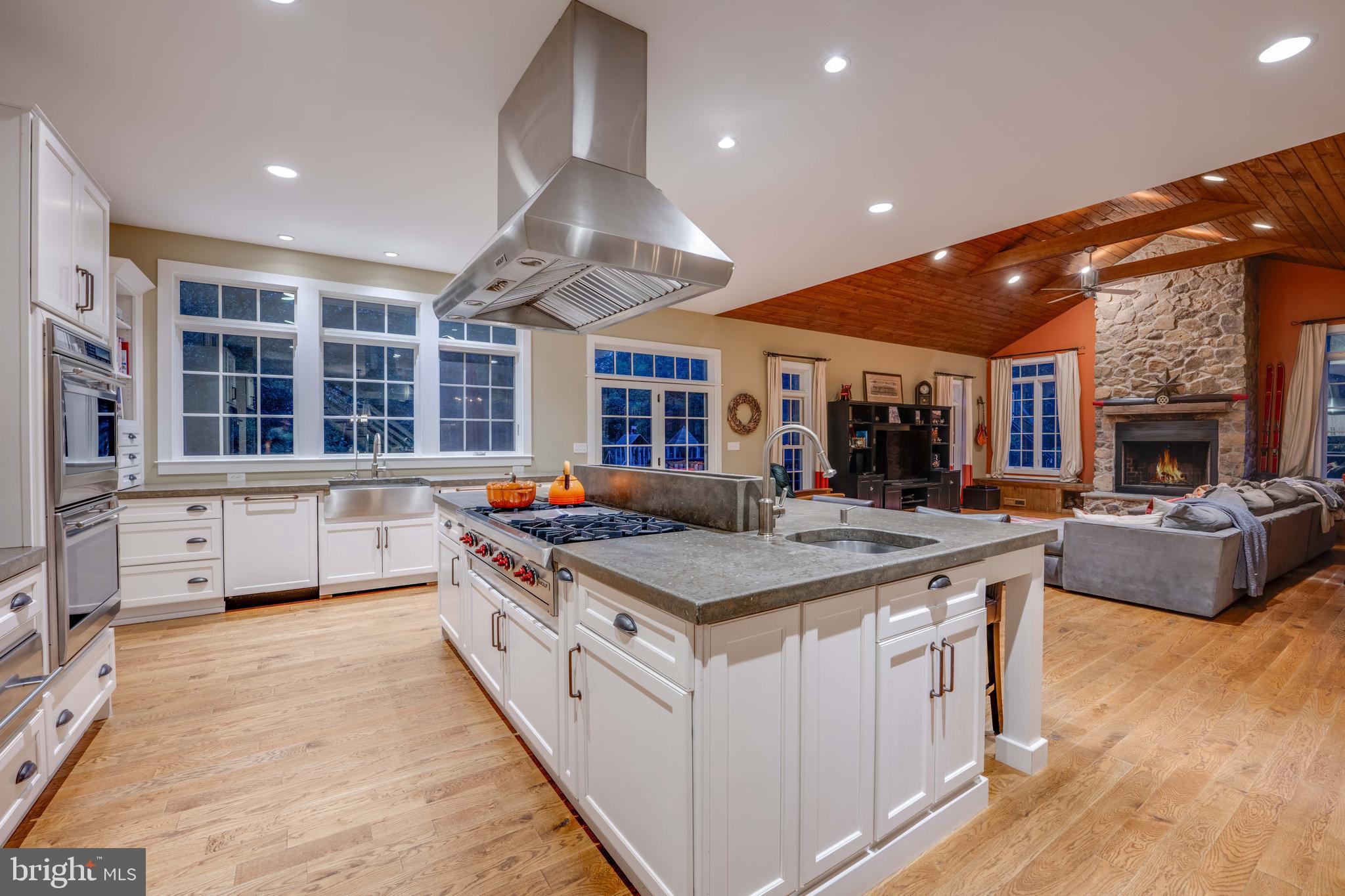 COACHMANS FIELD - Residential