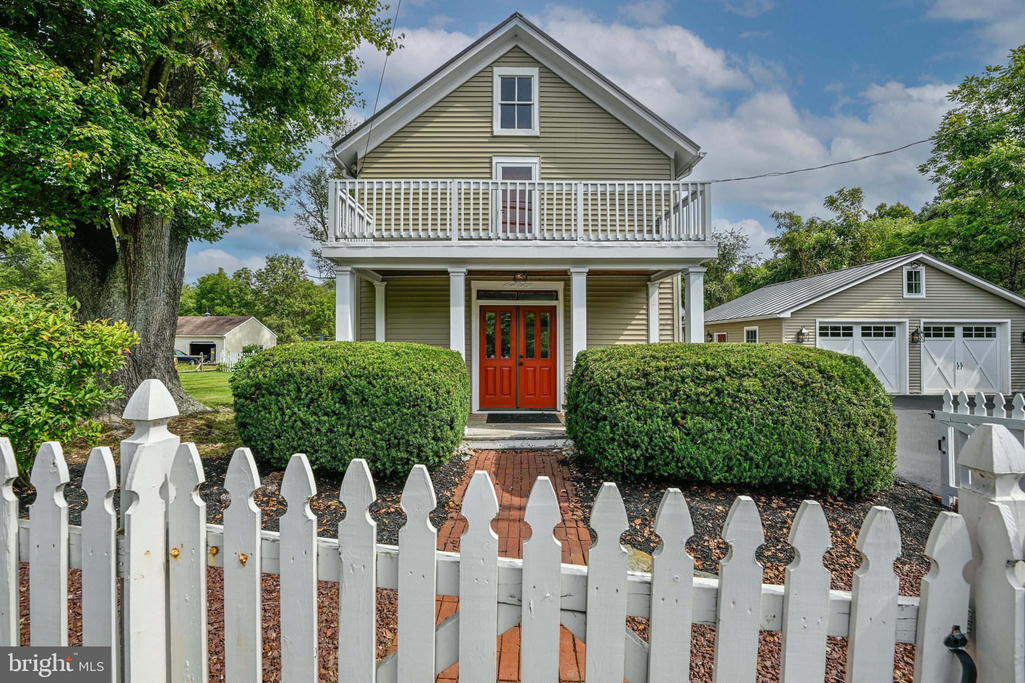 COACHMANS FIELD - Residential