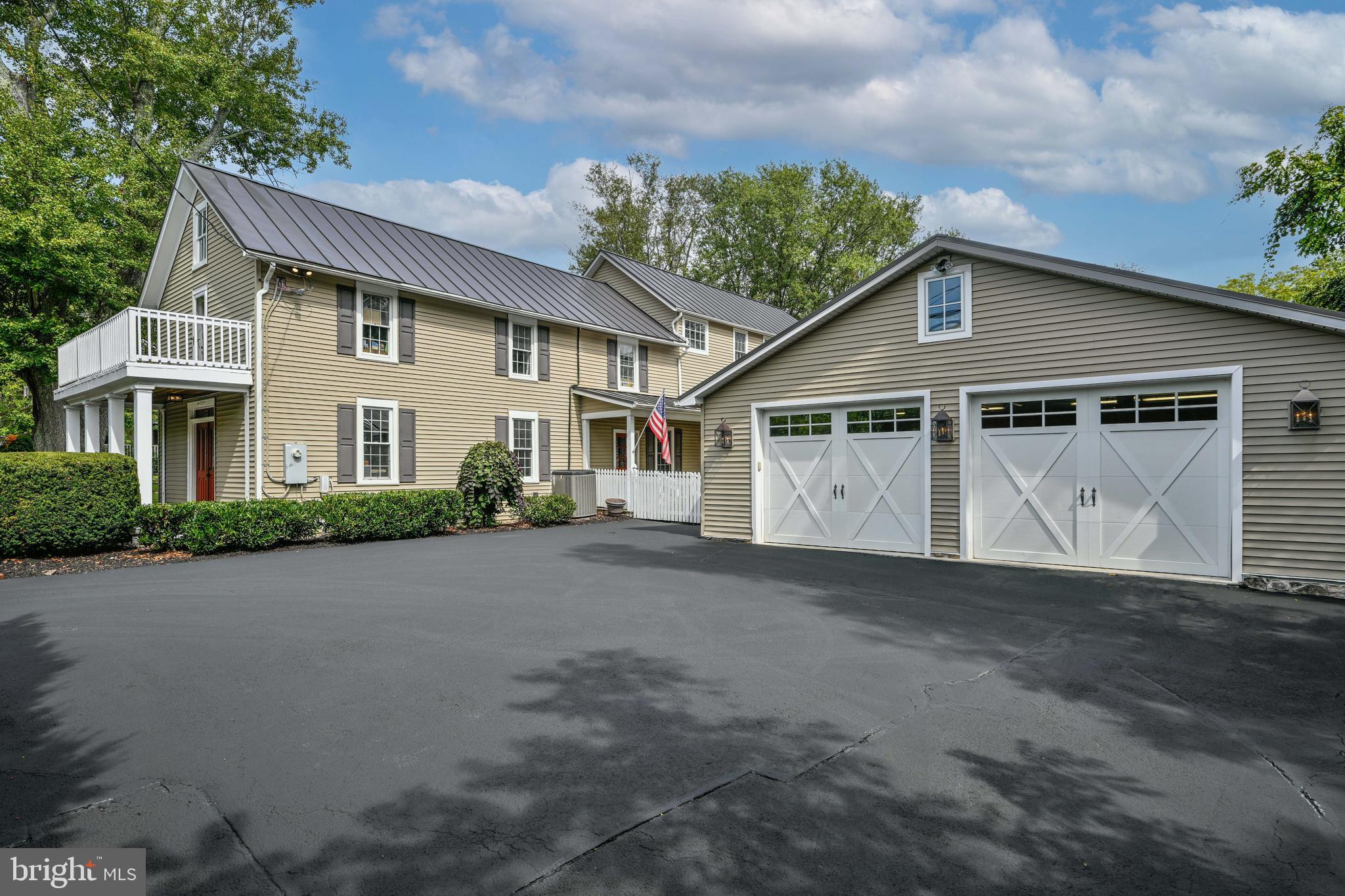 COACHMANS FIELD - Residential