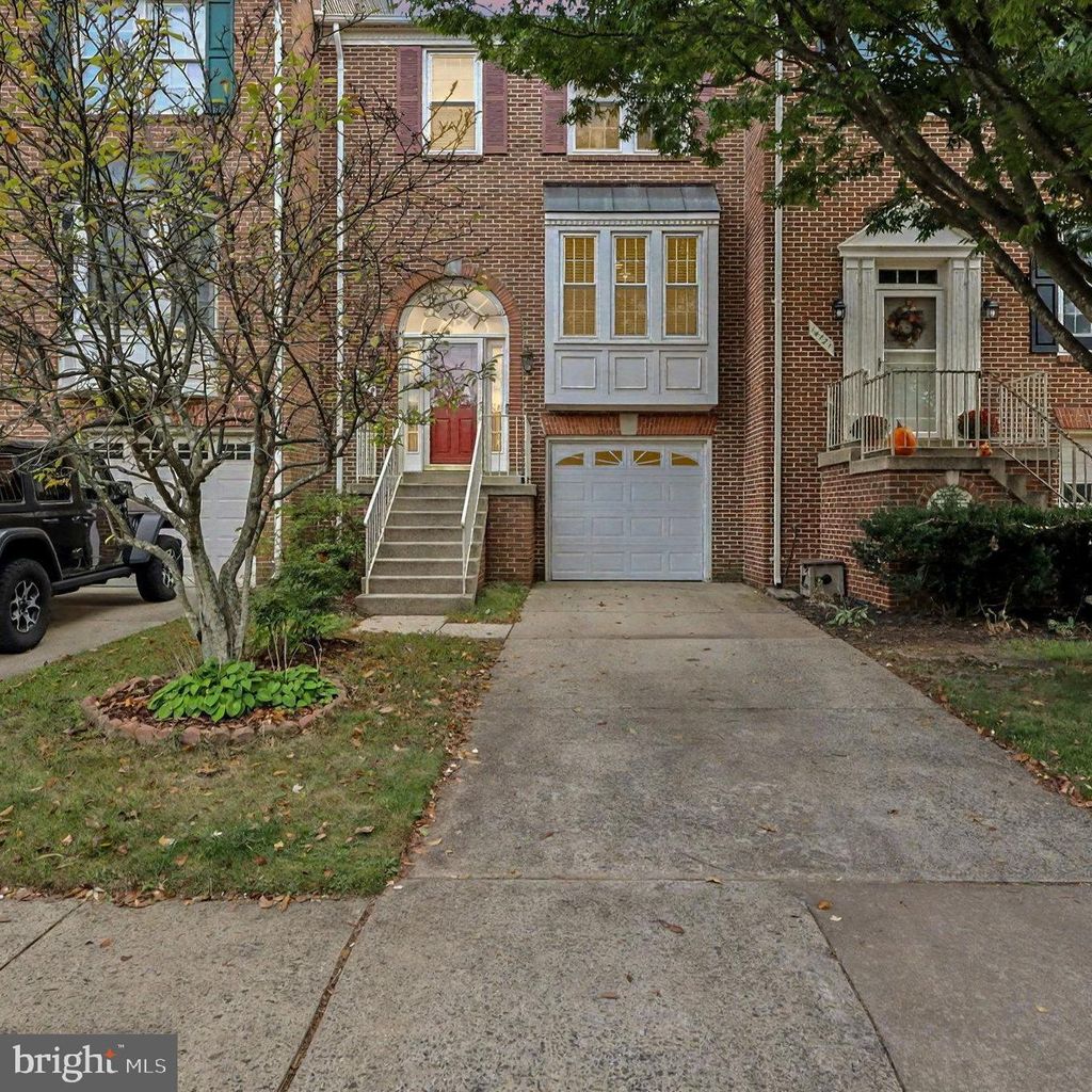 Photo of 14719 Winterfield Court, CENTREVILLE, VA 20120 (MLS # VAFX2274154)