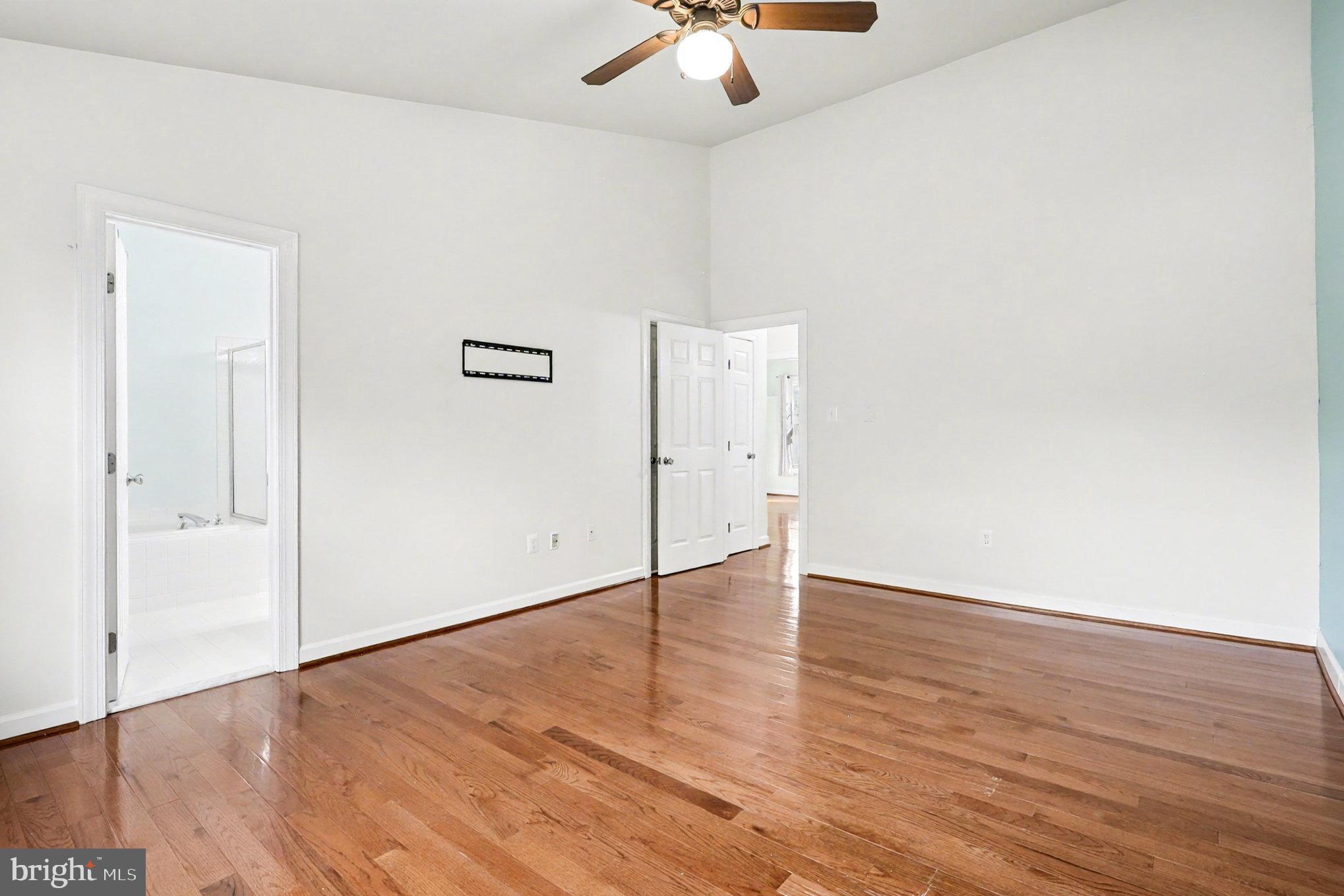 SULLY STATION - Residential