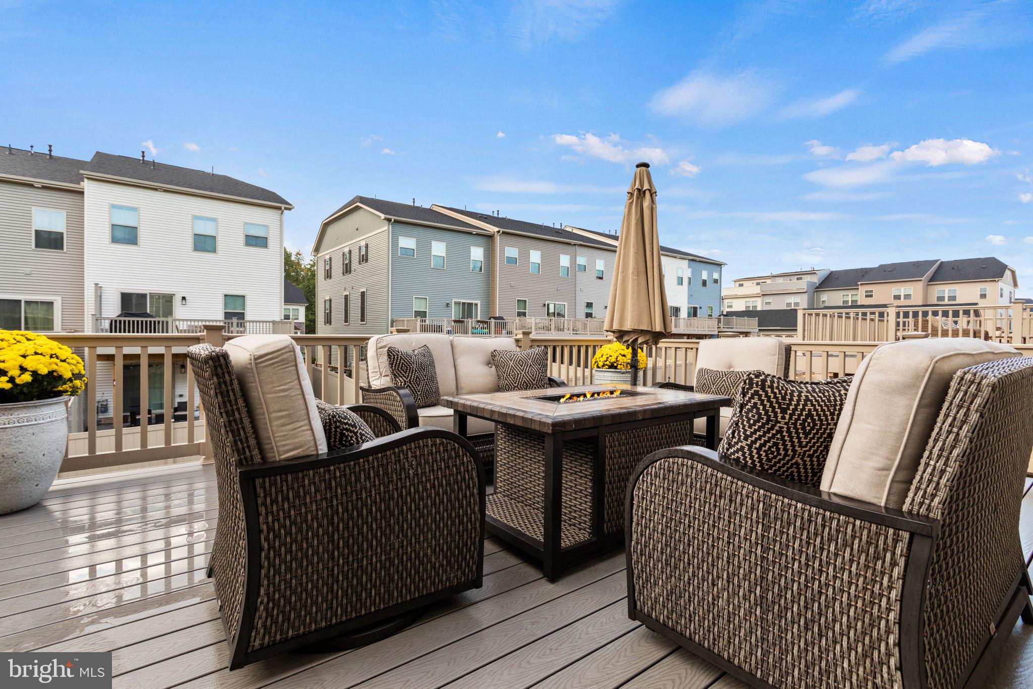 LAKE LINGANORE TOWN CENTER - Residential