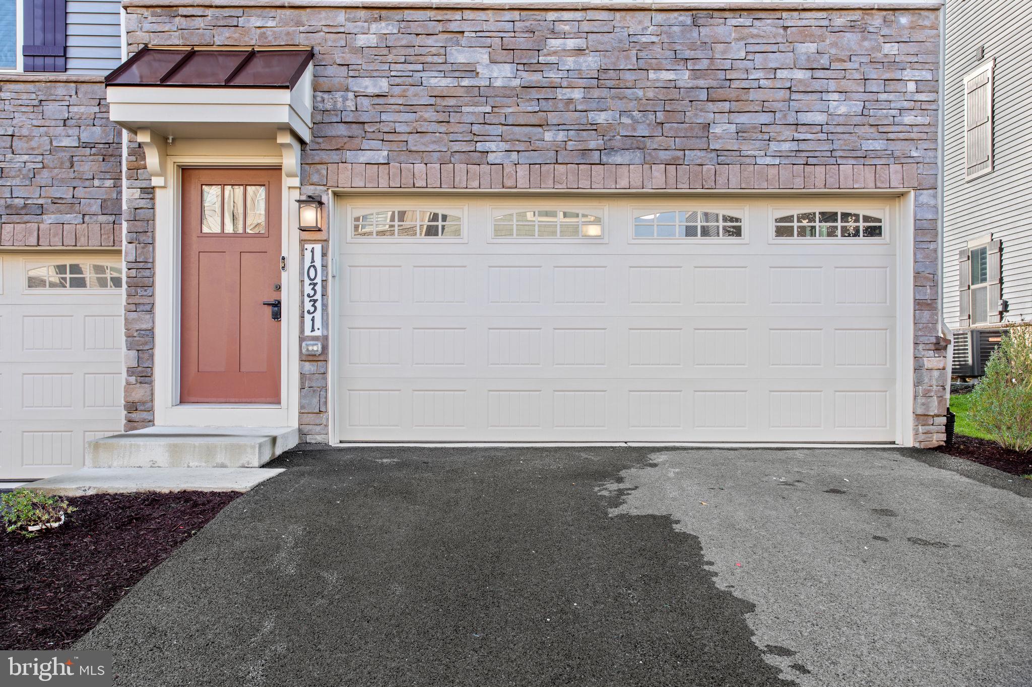 LAKE LINGANORE TOWN CENTER - Residential