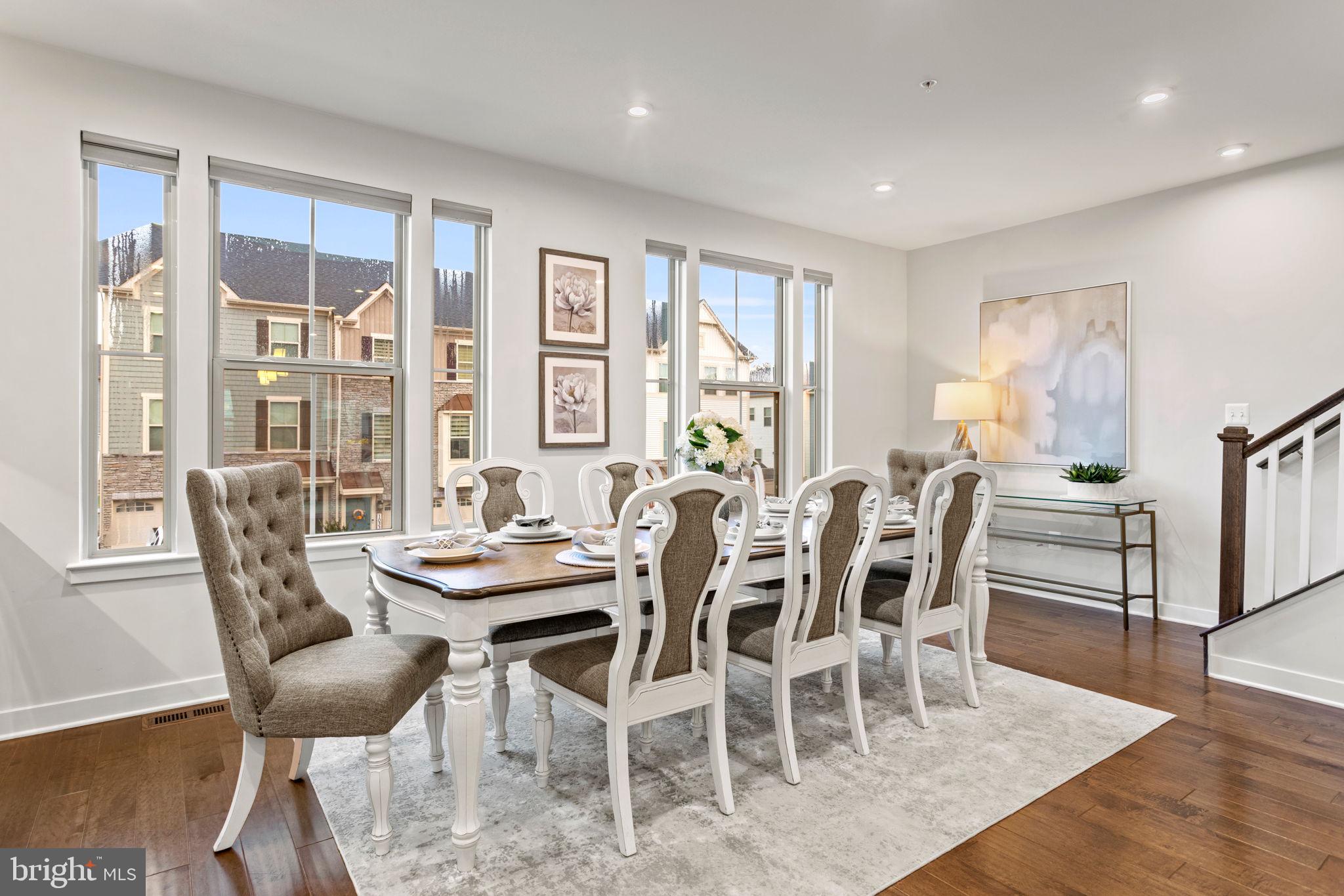 LAKE LINGANORE TOWN CENTER - Residential