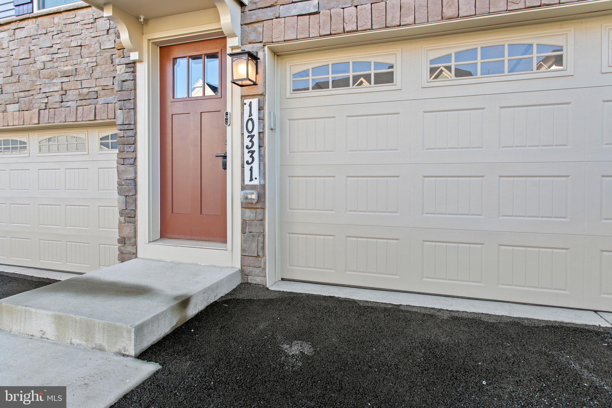 LAKE LINGANORE TOWN CENTER - Residential