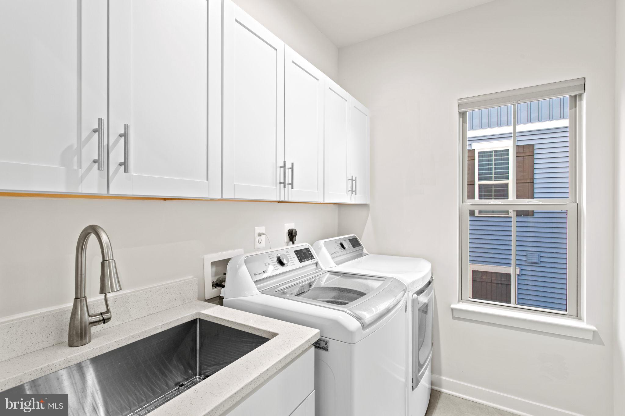 LAKE LINGANORE TOWN CENTER - Residential