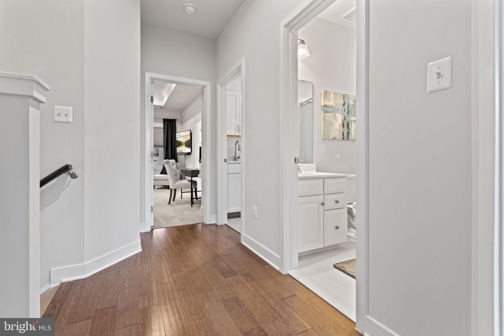 LAKE LINGANORE TOWN CENTER - Residential