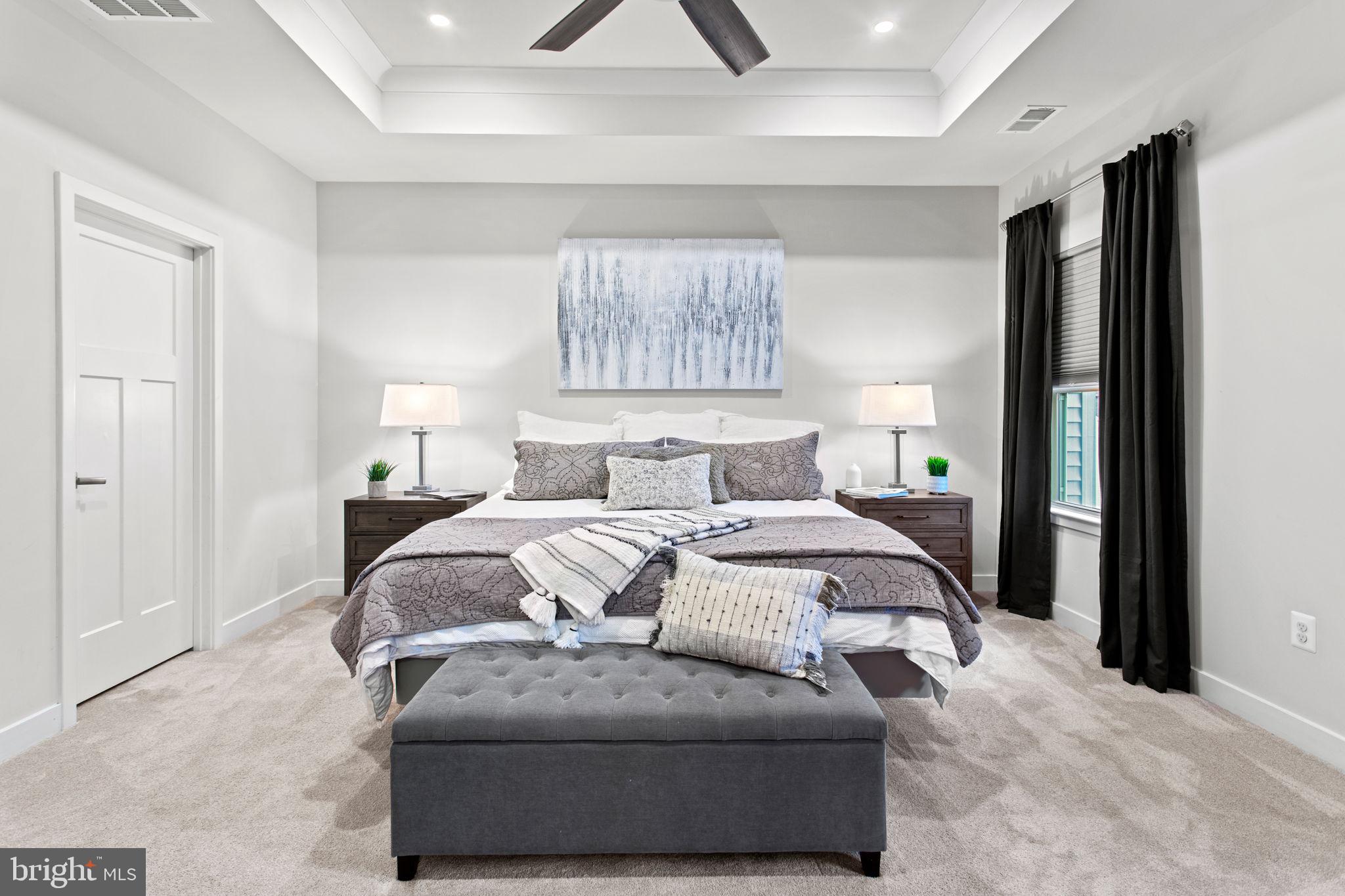 LAKE LINGANORE TOWN CENTER - Residential