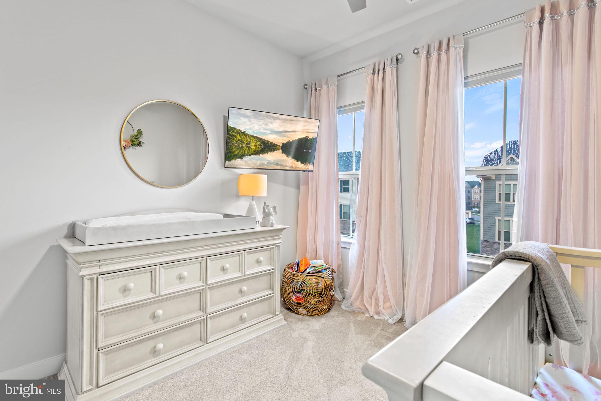 LAKE LINGANORE TOWN CENTER - Residential