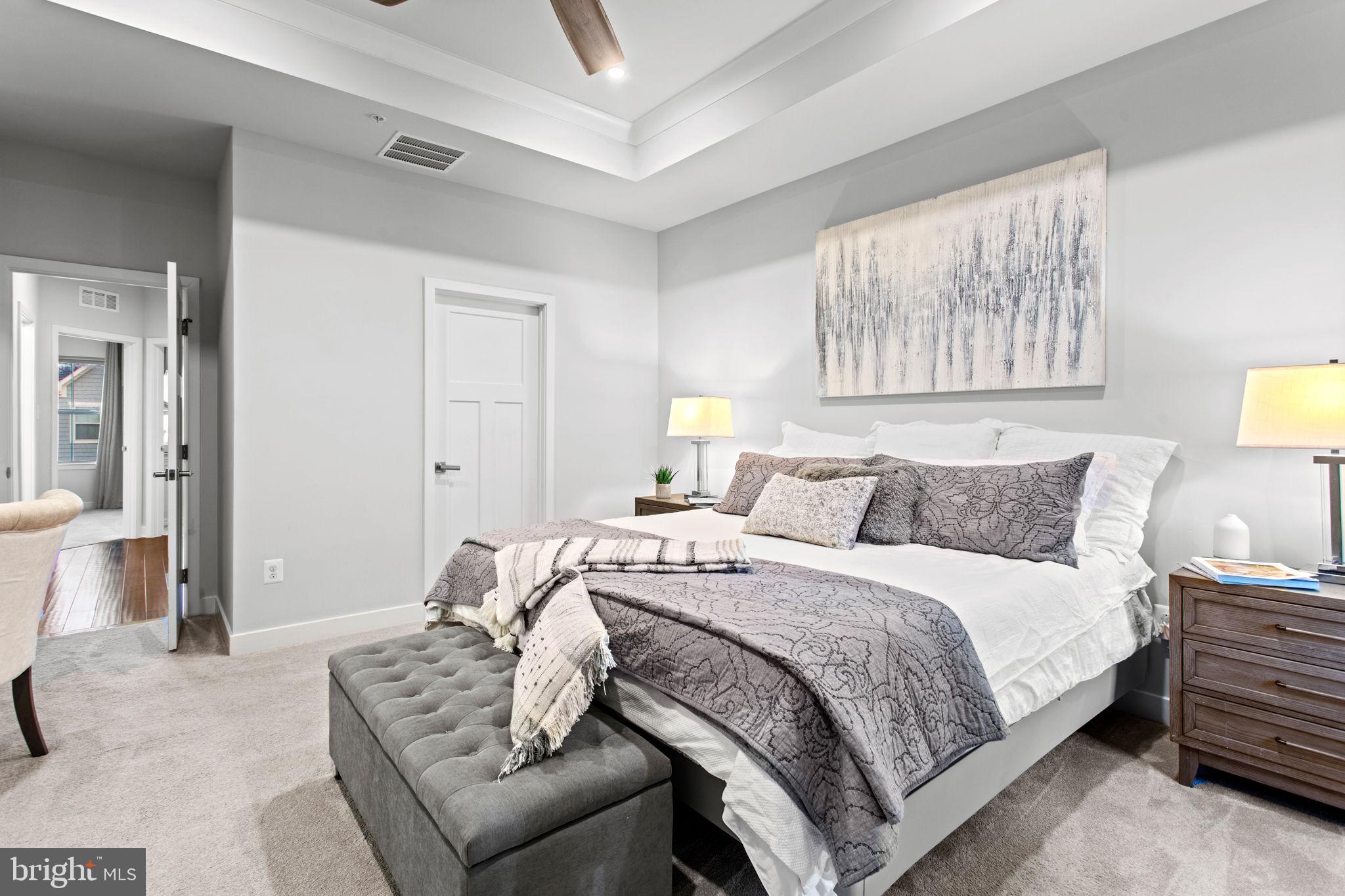 LAKE LINGANORE TOWN CENTER - Residential