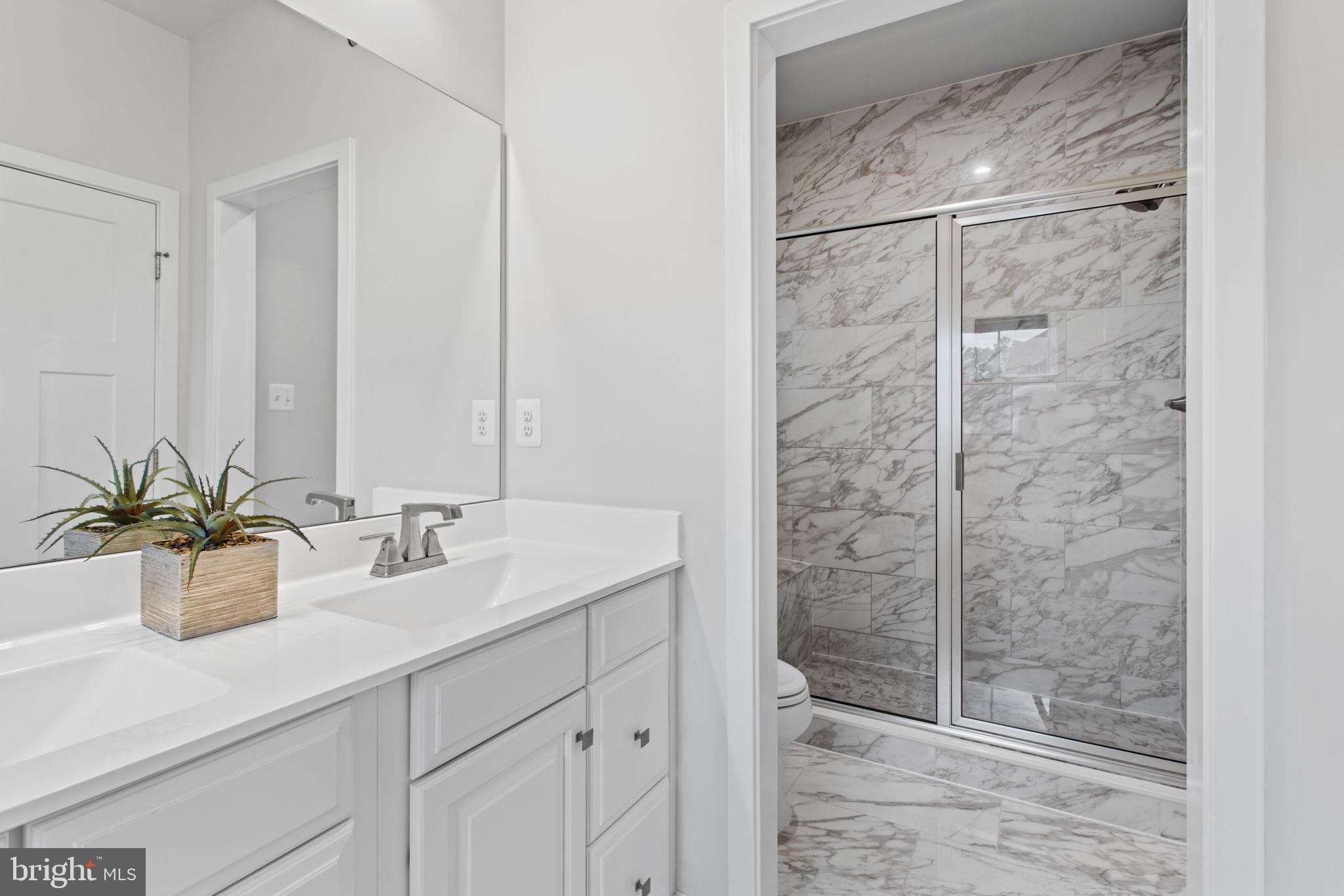 LAKE LINGANORE TOWN CENTER - Residential