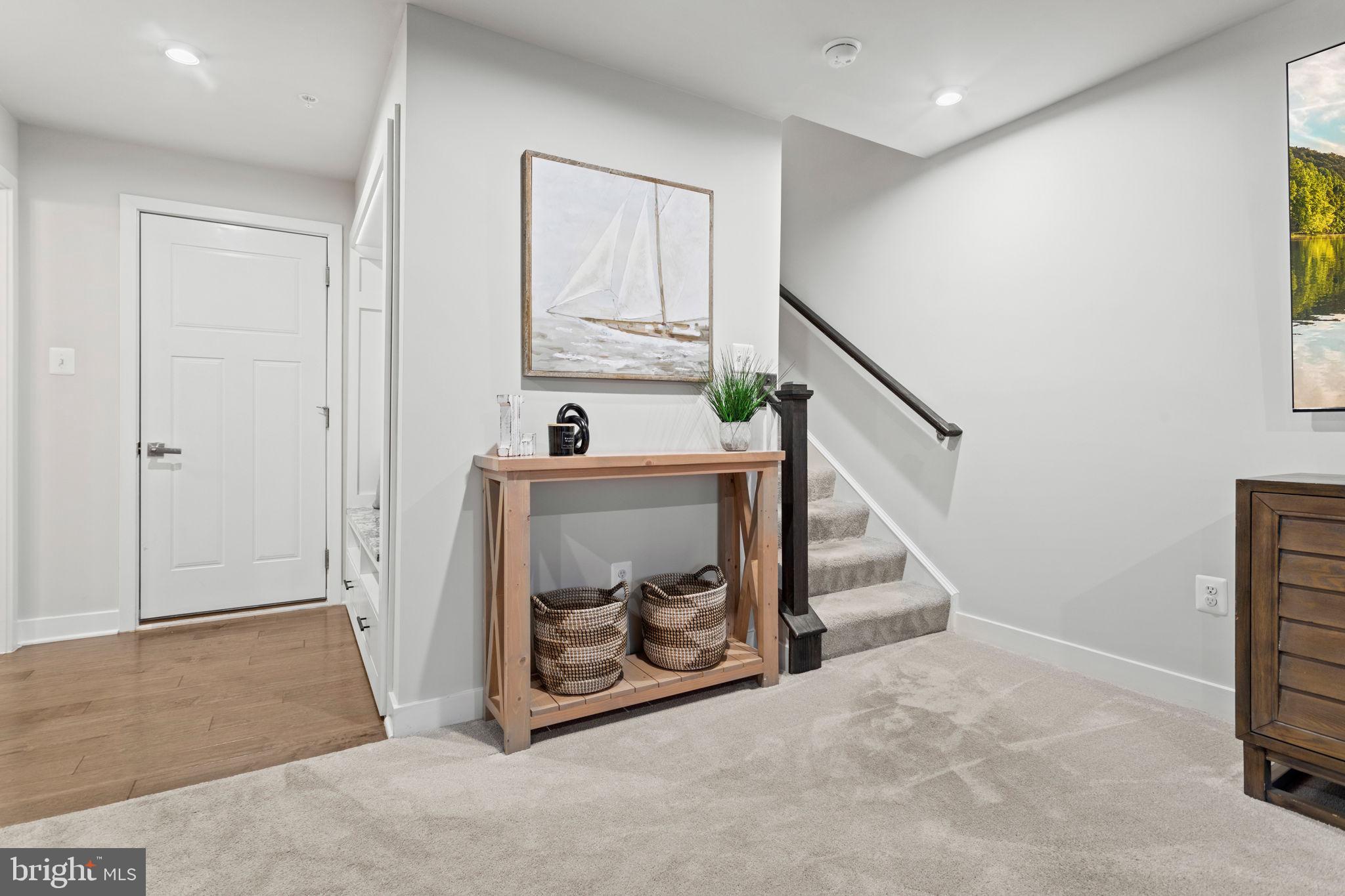 LAKE LINGANORE TOWN CENTER - Residential