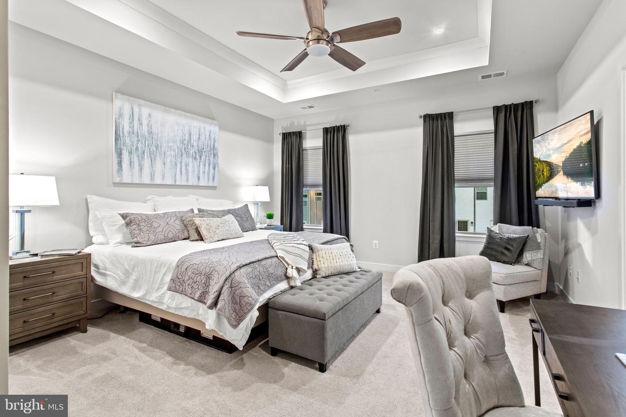 LAKE LINGANORE TOWN CENTER - Residential