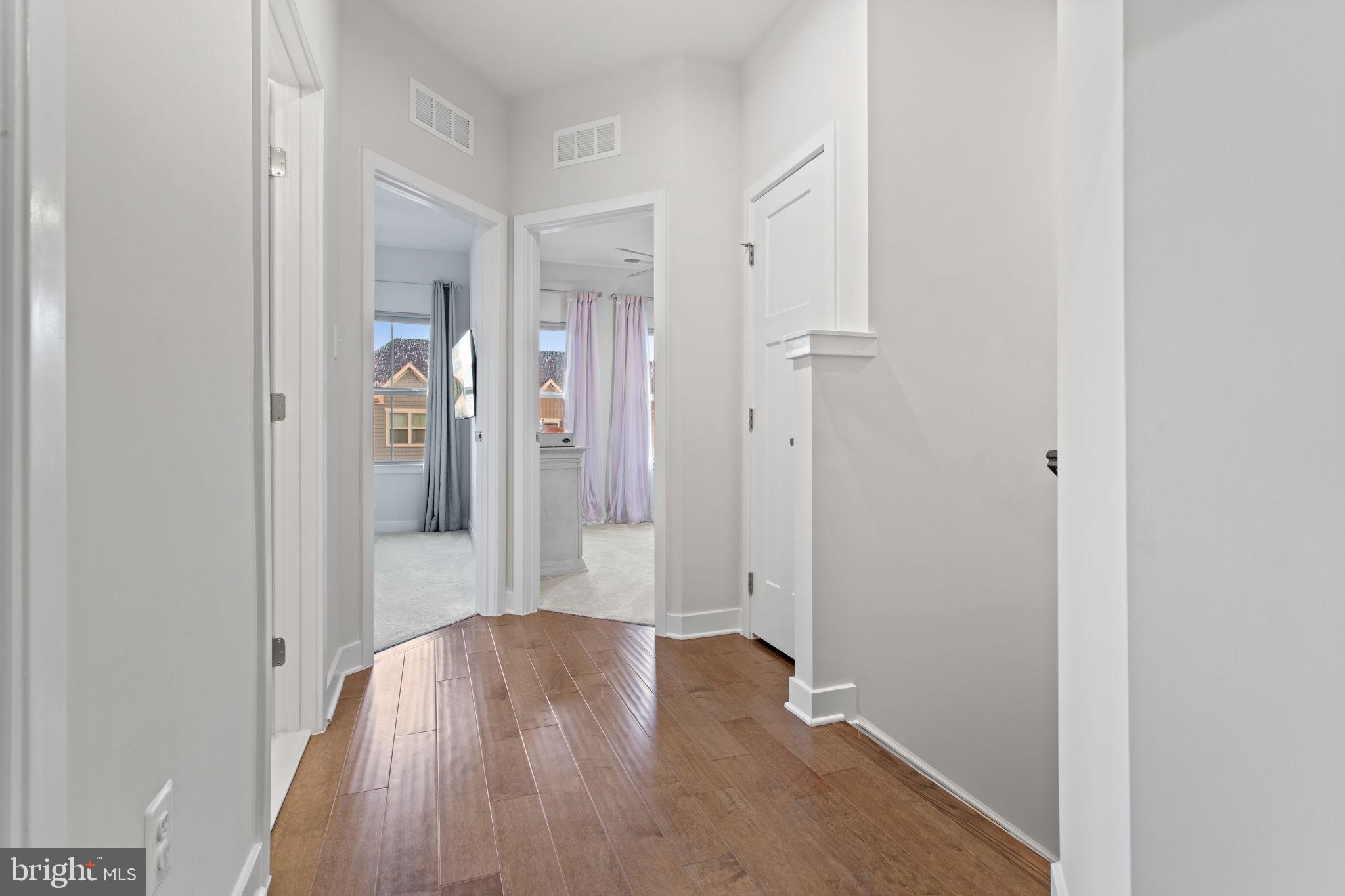 LAKE LINGANORE TOWN CENTER - Residential