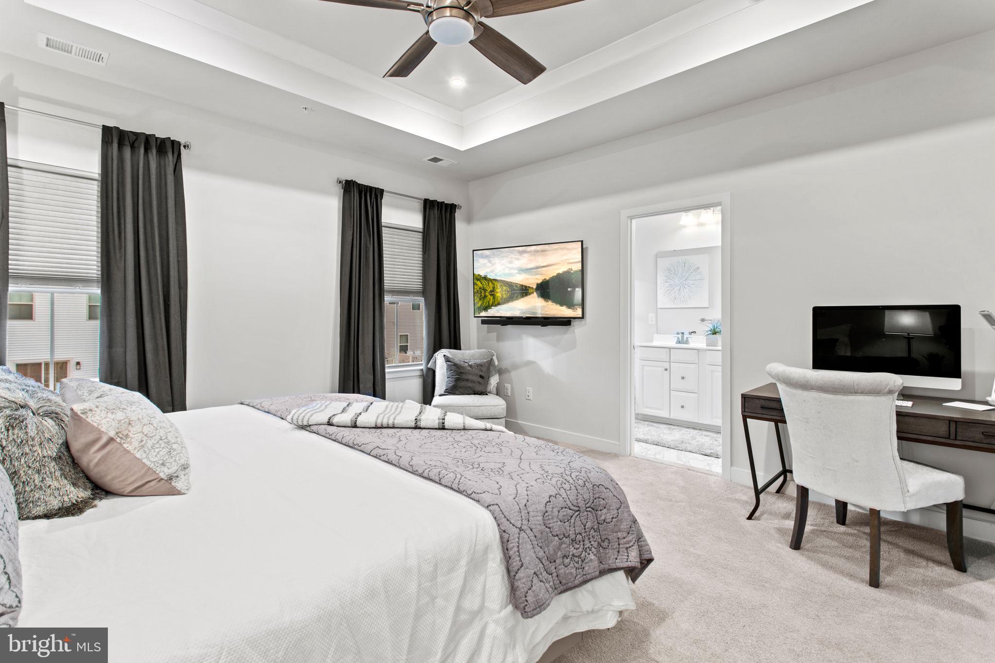 LAKE LINGANORE TOWN CENTER - Residential