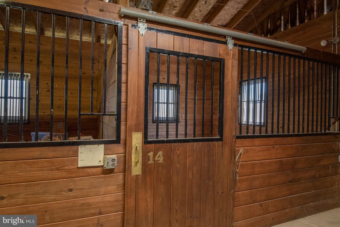 EAST PETERSBURG - Residential