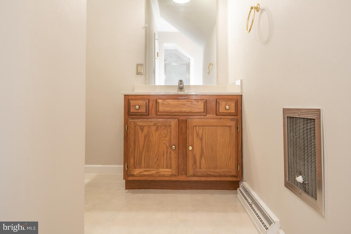 EAST PETERSBURG - Residential