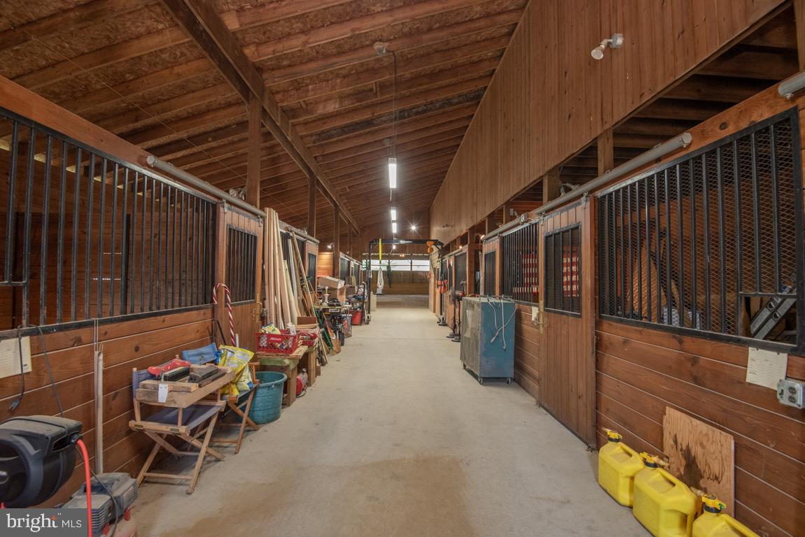 EAST PETERSBURG - Residential