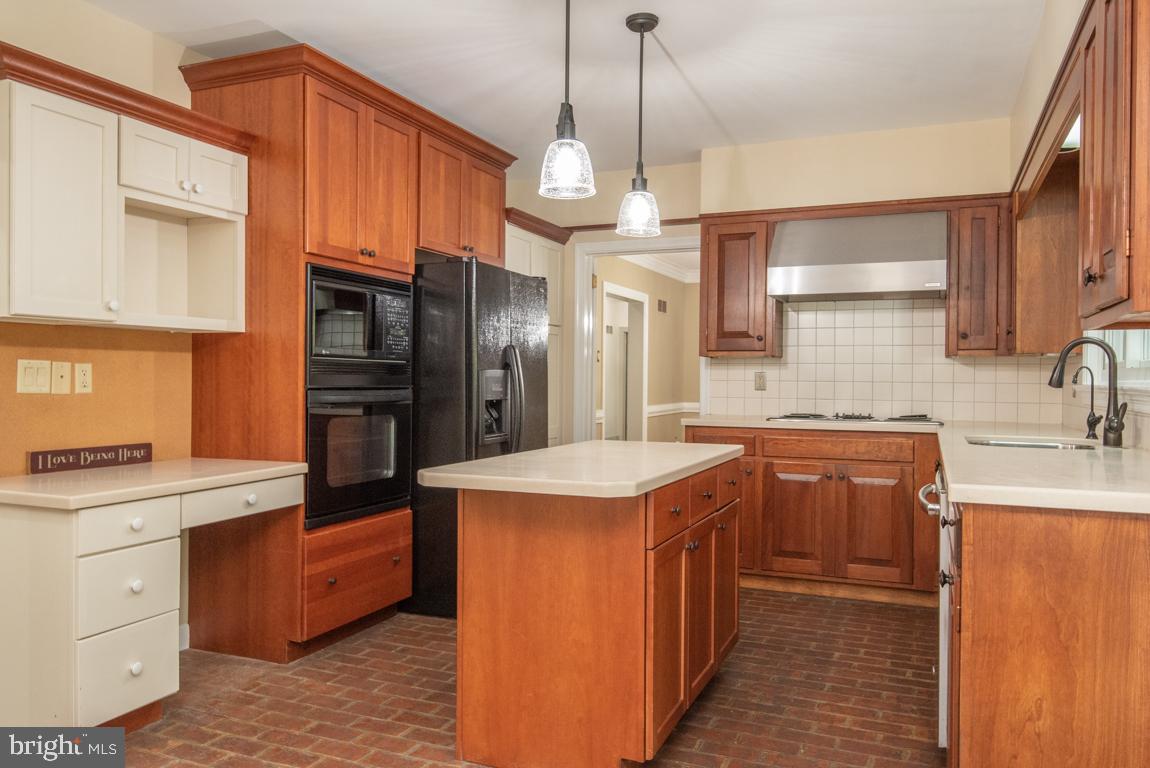 EAST PETERSBURG - Residential