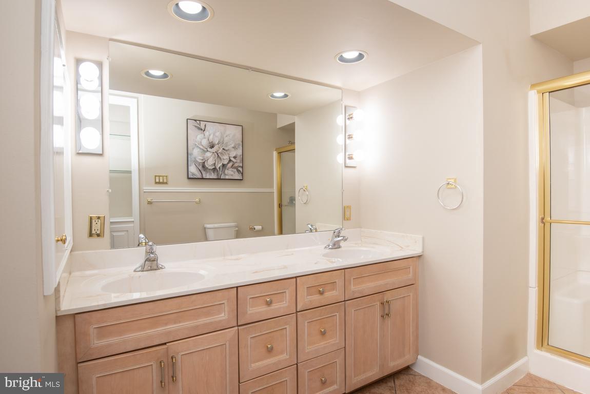 EAST PETERSBURG - Residential