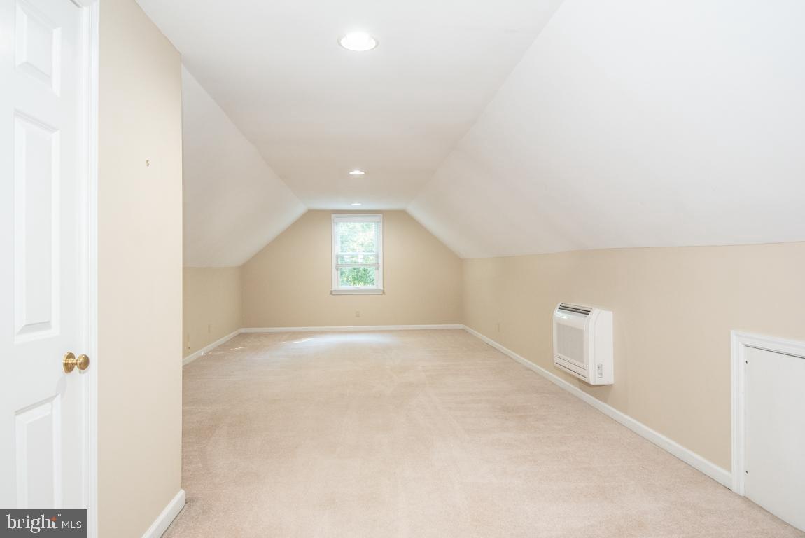 EAST PETERSBURG - Residential