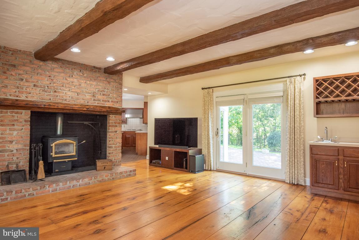 EAST PETERSBURG - Residential