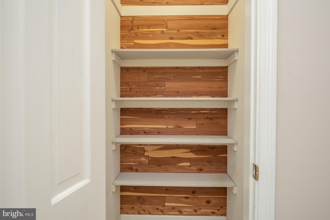 EAST PETERSBURG - Residential